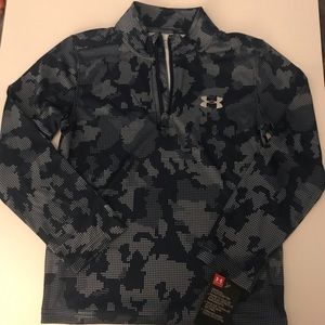 Under Armour boys 1/4 zip camo pullover size 7